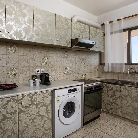 Rhodes Marina Daire *